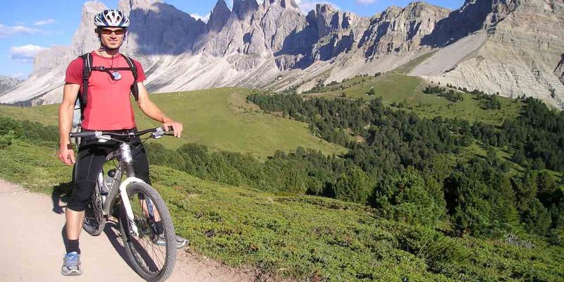 How to Improve Your Mountain Bike Skills-Mountain biking tips for beginners